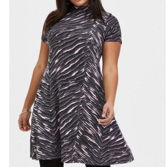Torrid Dark Grey & Pink Zebra Hacci Mock Neck Trapeze Dress size 2 (2X- 18/20) - Picture 1 of 11